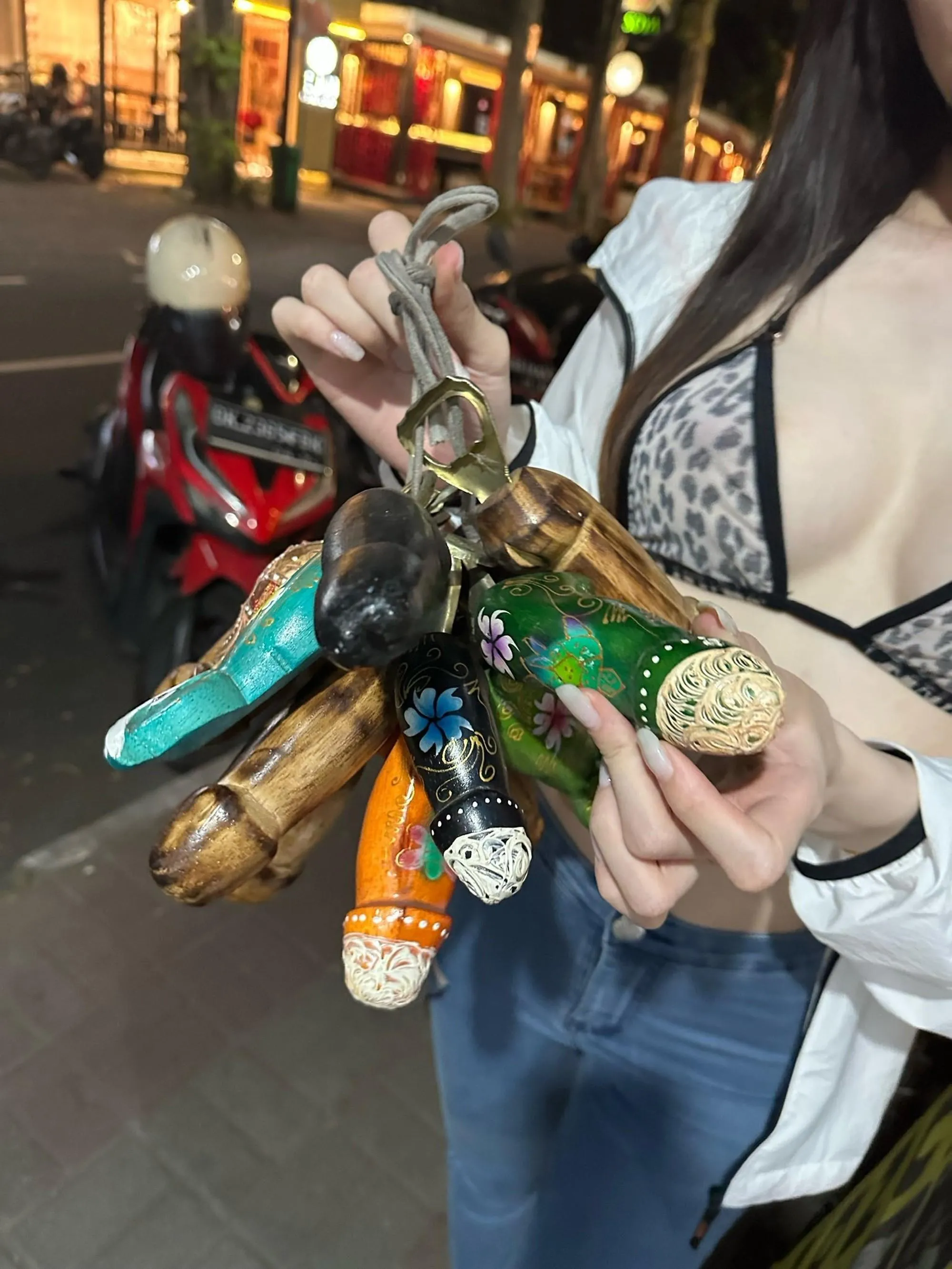 是小逗逗 – NO.007 30粉丝著名美团外卖媛网红模特 全量资源 极品露脸大长腿顶级露出专家 [309P]插图2